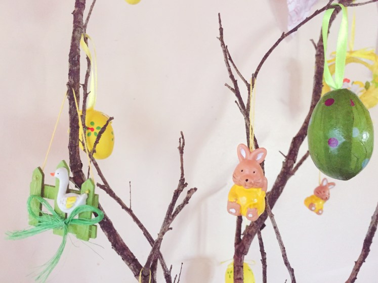 The Broulee Easter Bunny - Easter tree